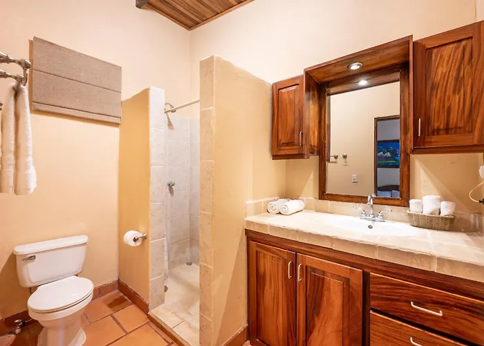 Beachside With Pool And Free Wifi Apartment *